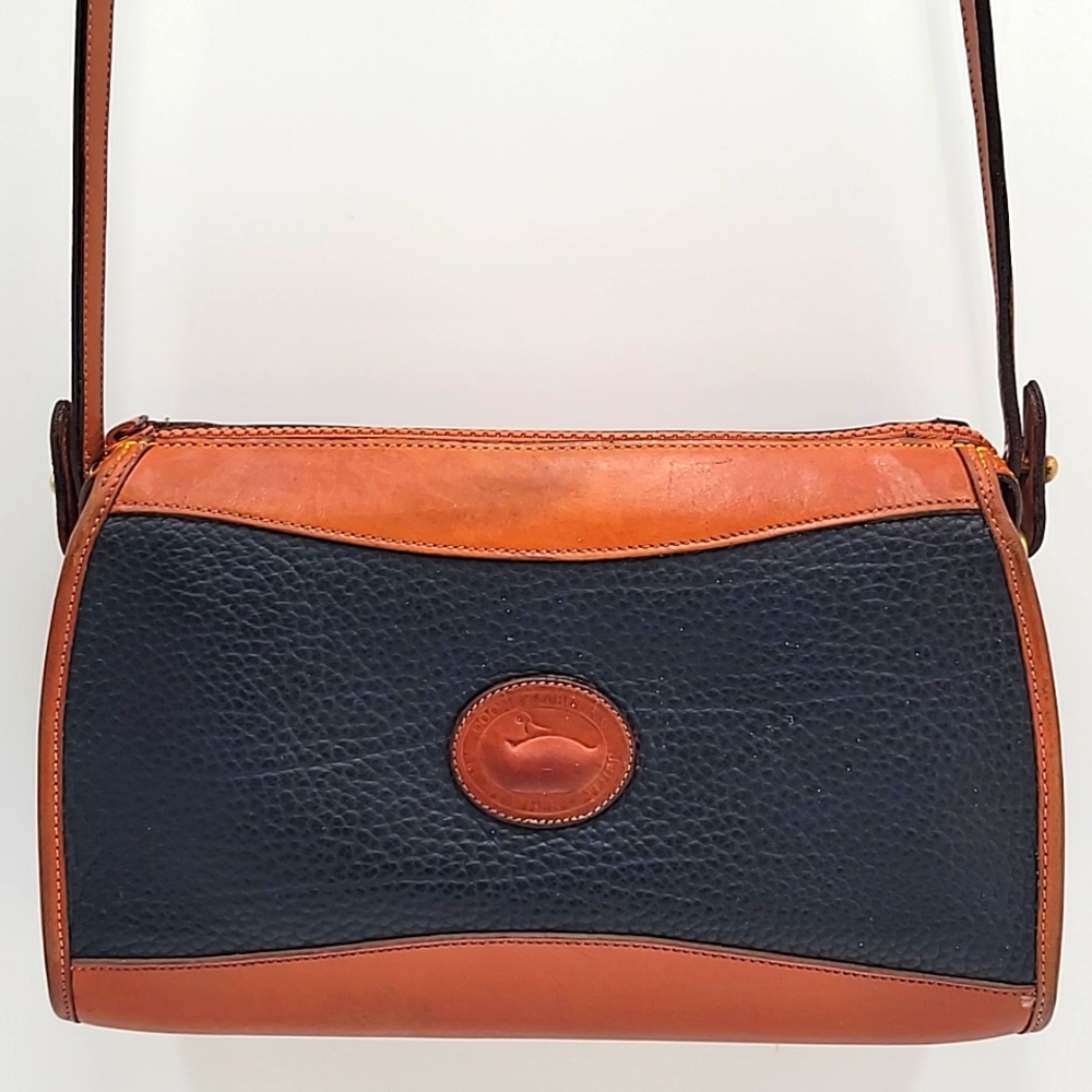 DOONEY & BOURKE 😳 Stunning Vintage crossbody shoulder bag 100%